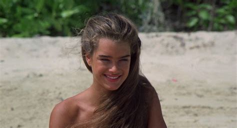 blue lagoon nude scene|Brooke Shields Blue Lagoon Age and Nude Scenes Controversy:。